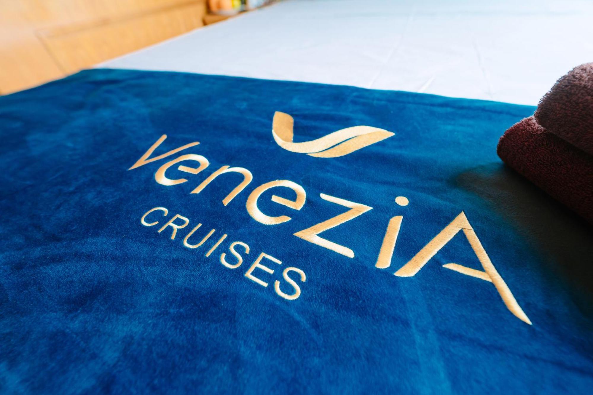 Venezia Cruises Hotel ฮาลอง ภายนอก รูปภาพ
